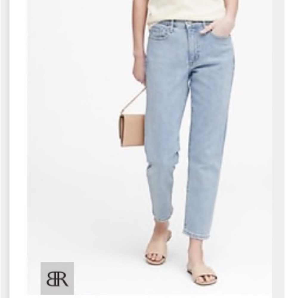 Women’s size 25 mid rise crop Jean banana republic